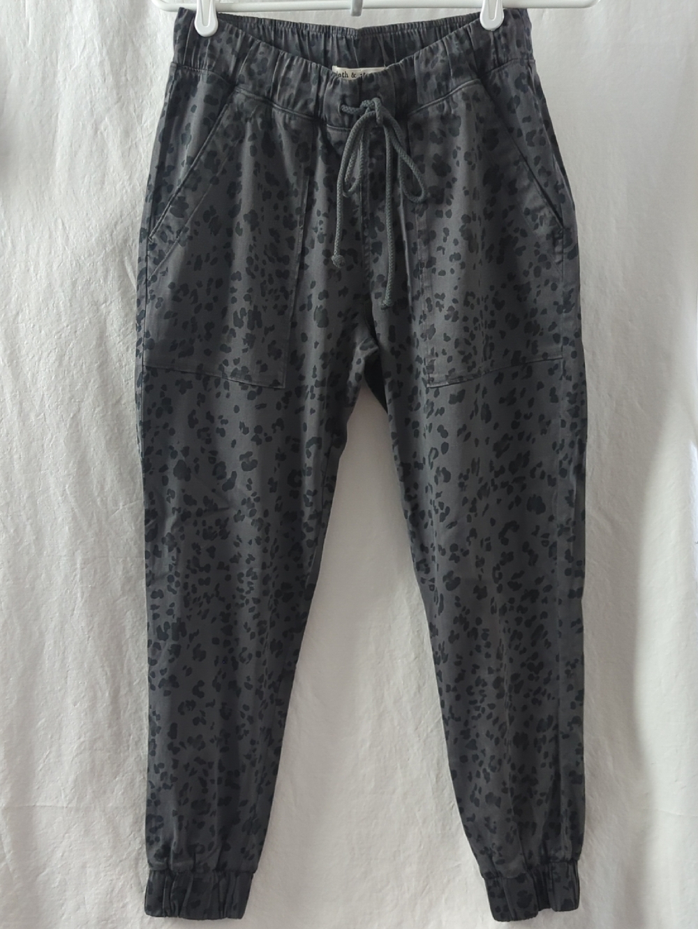Cloth & Stone Anthropologie Utility Joggers XS Carbon Cheetah